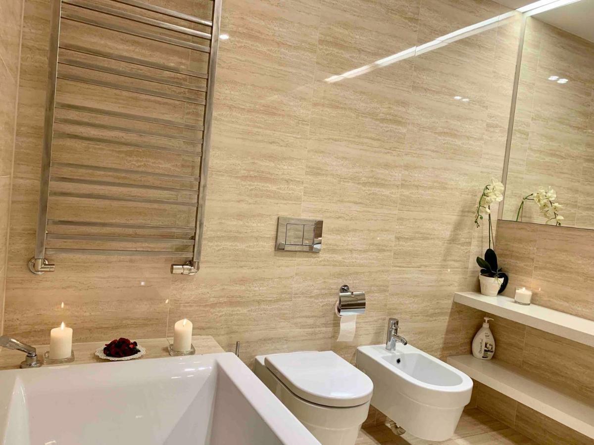 Luxury Apartment In The Center Of Praga Esterno foto