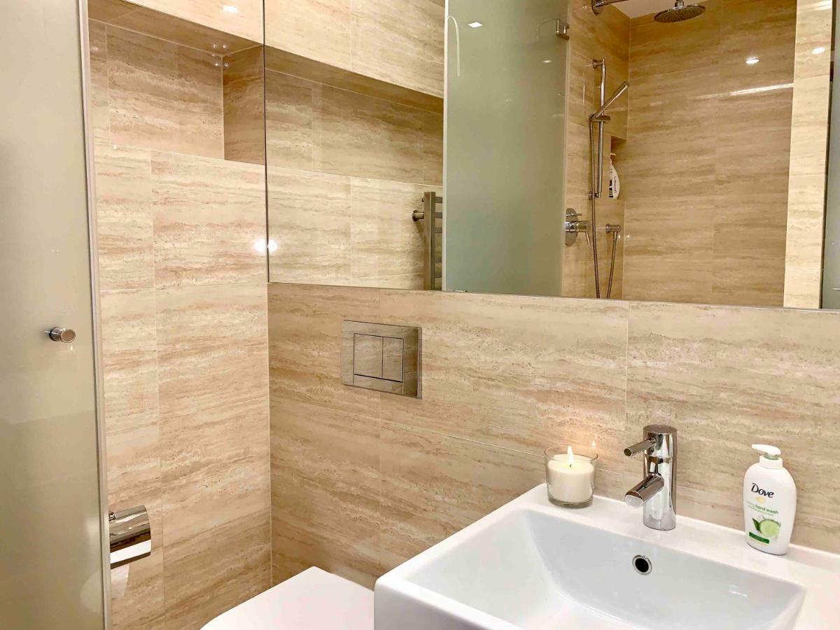 Luxury Apartment In The Center Of Praga Esterno foto