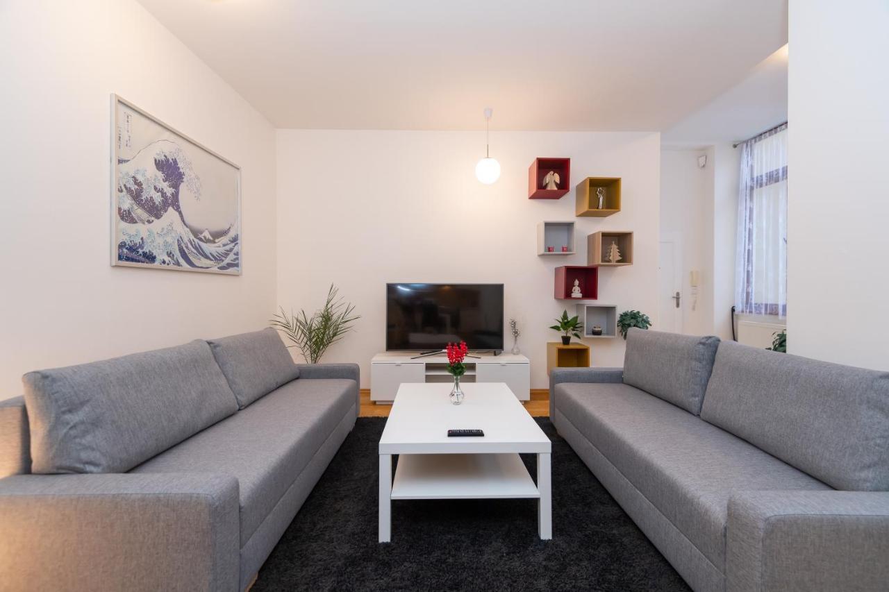 Luxury Apartment In The Center Of Praga Esterno foto