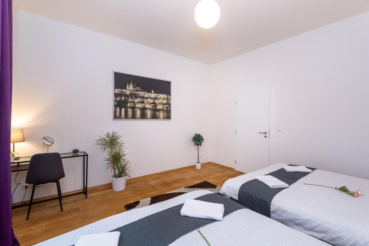 Luxury Apartment In The Center Of Praga Esterno foto
