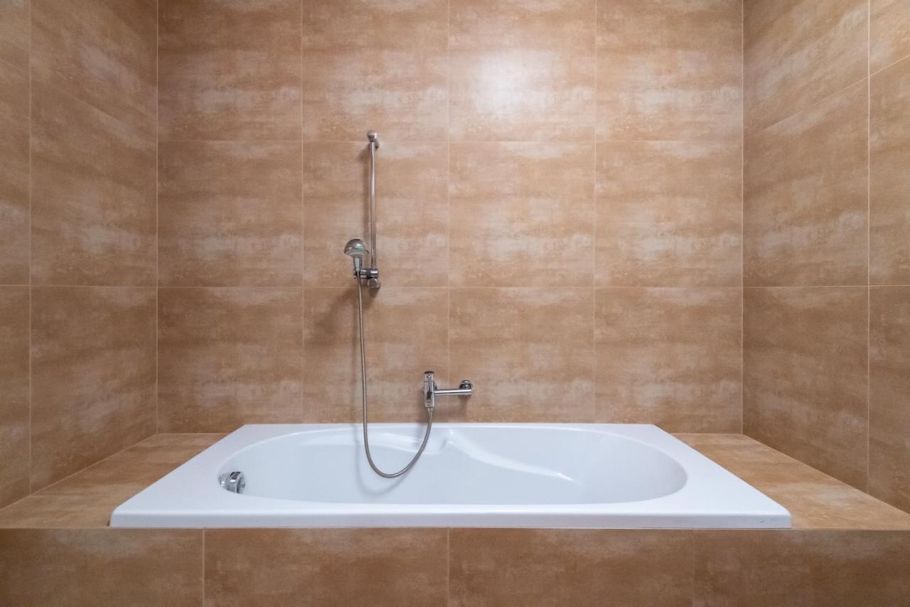 Luxury Apartment In The Center Of Praga Esterno foto